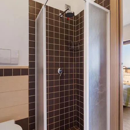 Appealing In Near Seabeach Apartment