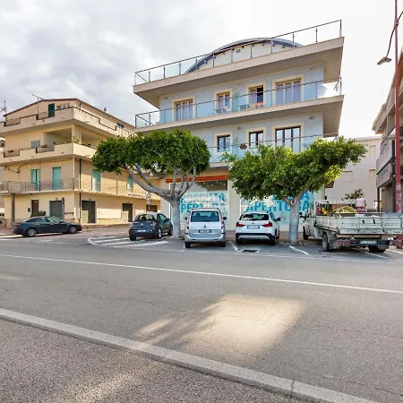 Appealing In Near Seabeach Apartment Torre Melissa