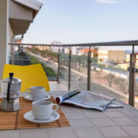 Appartement Appealing In Near Seabeach Torre Melissa