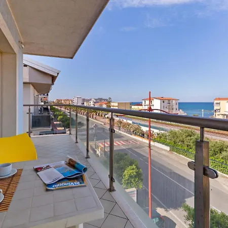 Apartment Appealing In Near Seabeach *